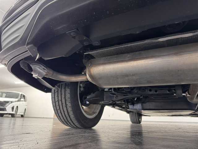 トヨタ ハリアー ハイブリッド Z レザーパッケージ 三重県 2020(令2)年 4.9万km プレシャスブラックパール ハイブリッド/FF/MTモード付フロアCVT/純正 12.3インチナビ/（AM/FM/USB/Bluetooth/Miracast/CarPlay/AndroidAuto）/【OP】パノラミックビューモニター（シースルービュー機能付）/JBLプレミアムサウンドシステム/ドライブレコーダー 前後（デジタルミラー内蔵型）/ビルトイン ETC2.0/モデリスタエアロ（F/S/R下）/Toyota Safety Sense/・プリクラッシュセーフティ/・レーントレーシングアシスト/・レーダークルーズ（全車速追従機能付）/・アダプティブハイビームシステム/・ロードサインアシスト/・先行車発進告知機能/・インテリジェントクリアランスソナー［パーキングサポートブレーキ（周囲静止物＋後方接近車両）］/・ブラインドスポットモニター＋リヤクロストライフィックオートブレーキ/装備/・【OP】AC100Vコンセント（1500W）/・デジタルインナーミラー/・本革シート/・快適温熱シート＆シートベンチレーション（D/N）/・パワーシート（D8way/N4way）/・ハンズフリーパワーバックドア/・カラーヘッドアップディスプレイ/・オートライト＆LEDヘッドランプ/・純正19inAW/など