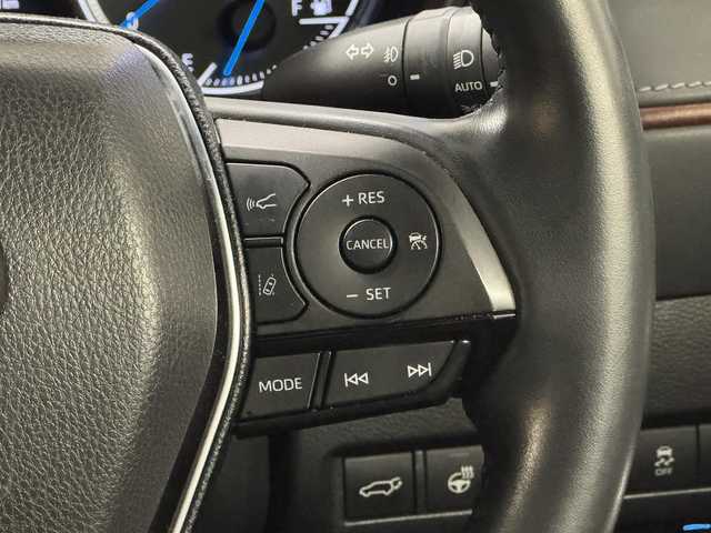 トヨタ ハリアー ハイブリッド Z レザーパッケージ 三重県 2020(令2)年 4.9万km プレシャスブラックパール ハイブリッド/FF/MTモード付フロアCVT/純正 12.3インチナビ/（AM/FM/USB/Bluetooth/Miracast/CarPlay/AndroidAuto）/【OP】パノラミックビューモニター（シースルービュー機能付）/JBLプレミアムサウンドシステム/ドライブレコーダー 前後（デジタルミラー内蔵型）/ビルトイン ETC2.0/モデリスタエアロ（F/S/R下）/Toyota Safety Sense/・プリクラッシュセーフティ/・レーントレーシングアシスト/・レーダークルーズ（全車速追従機能付）/・アダプティブハイビームシステム/・ロードサインアシスト/・先行車発進告知機能/・インテリジェントクリアランスソナー［パーキングサポートブレーキ（周囲静止物＋後方接近車両）］/・ブラインドスポットモニター＋リヤクロストライフィックオートブレーキ/装備/・【OP】AC100Vコンセント（1500W）/・デジタルインナーミラー/・本革シート/・快適温熱シート＆シートベンチレーション（D/N）/・パワーシート（D8way/N4way）/・ハンズフリーパワーバックドア/・カラーヘッドアップディスプレイ/・オートライト＆LEDヘッドランプ/・純正19inAW/など