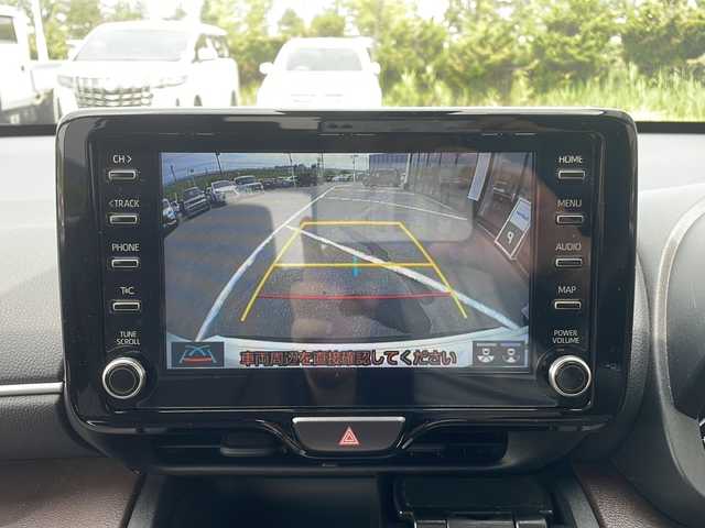 トヨタ ヤリスクロス ハイブリッド Z 青森県 2021(令3)年 2万km ホワイトパールクリスタルシャイン ・4WD/・寒冷地仕様/・純正ディスプレイオーディオ/・Bluetooth/・バックカメラ/・衝突軽減ブレーキ/・レーンキープアシスト/・インテリジェンスクルーズコントロール/・ワイパーデアイサ/・コーナーセンサー（前後）/・オートライト/・オートマチックハイビーム/・LEDヘットライト/・ダウンヒルコントロールアシスト/・プッシュスタート/・スマートキー/・スペアキー1本/・デジタルインナーミラー/・ドライブレコーダー（前後）/・シートヒーター（D＋N）/・ビルドインETC/・社外AWスタットレスタイヤ積込/・純正AW18/・純正フロアマット/・純正ドアバイザー