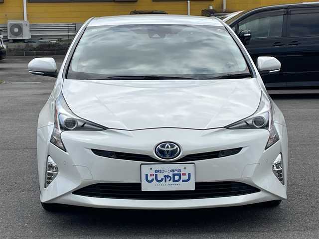 トヨタ プリウス Sセーフティプラス 佐賀県 2018(平30)年 12.7万km ホワイトパールクリスタルシャイン （株）IDOMが運営する【じしゃロン佐賀店】の自社ローン専用車両になります。/こちらは現金またはオートローンご利用時の価格です。自社ローンご希望の方は別途その旨お申し付けください/・純正ＳＤナビ/フルセグ/ＢＴオーディオ/バックカメラ　　/ＤＶＤ/ＣＤ　/・純正ドライブレコーダー　/・純正ＥＴＣ