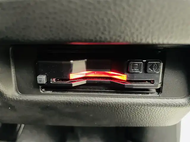 スズキ ワゴンＲ HYBRID FX 福島県 2022(令4)年 1.6万km スペリアホワイト 車線逸脱警報装置/デュアルセンサーブレーキサポート/社外7インチナビ/・型番：AVIC-RW303/・ワンセグTV/SD/iPod/AUX/・ETC/ベンチシート/・D席シートヒーター/プッシュスタート/・スマートキー/オートライト/パークトロニックセンサー/スタッドレスタイヤ純正ホイール付（積込み）