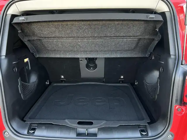 クライスラー・ジープ ジープ レネゲード リミテッド 茨城県 2019(令1)年 2.3万km 赤 衝突軽減Ｂ /ACC　/ＬＫＡ　/ＢＳＭ　/純正ナビ　/Ｂカメラ　/ＴＶ　/ＣａｒＰｌａｙ　/ＵＳＢ　/ＢＴ　/黒革　/シートヒーター　/パワーシート　/ハンドルヒーター　/ＥＴＣ　/ＬＥＤ　/リアセンサー　/純正１７inＡＷ /禁煙車