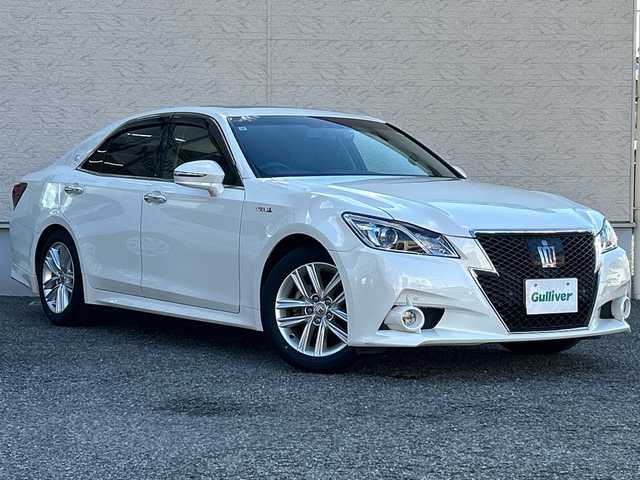 トヨタ クラウン ハイブリッド アスリートS 大阪府 2013(平25)年 5.9万km ホワイトパールクリスタルシャイン アドバンストパッケージ/・ミリ波レーダー方式プリクラッシュセーフティ/・レーダークルーズコントロール/・インテリジェントクリアランスソナー/・バックシナー/レザーシートパッケージ/・ブラック革シート/・シートベンチレーション（運転席/助手席）/ドライバーサポートパッケージ/・雨滴感応式オートワイパー/ムーンルーフ/純正8インチHDDナビゲーション/・CD/DVD/フルセグTV/USB/Bluetooth/バックカメラ/純正ビルトインETC/社外ドライブレコーダー(DC-DR412)/パワーシート（運転席/助手席）/革巻ステアリング/電動チルト/ナノイー付左右独立オートエアコン/エアコン吹出口スイング機能/プッシュスタート/スマートキー/取扱説明書/ナビ取扱説明書