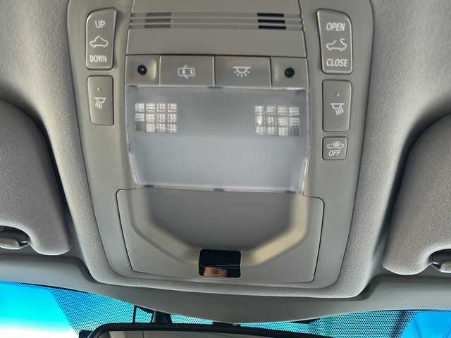 トヨタ クラウン ハイブリッド アスリートS 大阪府 2013(平25)年 5.9万km ホワイトパールクリスタルシャイン アドバンストパッケージ/・ミリ波レーダー方式プリクラッシュセーフティ/・レーダークルーズコントロール/・インテリジェントクリアランスソナー/・バックシナー/レザーシートパッケージ/・ブラック革シート/・シートベンチレーション（運転席/助手席）/ドライバーサポートパッケージ/・雨滴感応式オートワイパー/ムーンルーフ/純正8インチHDDナビゲーション/・CD/DVD/フルセグTV/USB/Bluetooth/バックカメラ/純正ビルトインETC/社外ドライブレコーダー(DC-DR412)/パワーシート（運転席/助手席）/革巻ステアリング/電動チルト/ナノイー付左右独立オートエアコン/エアコン吹出口スイング機能/プッシュスタート/スマートキー/取扱説明書/ナビ取扱説明書