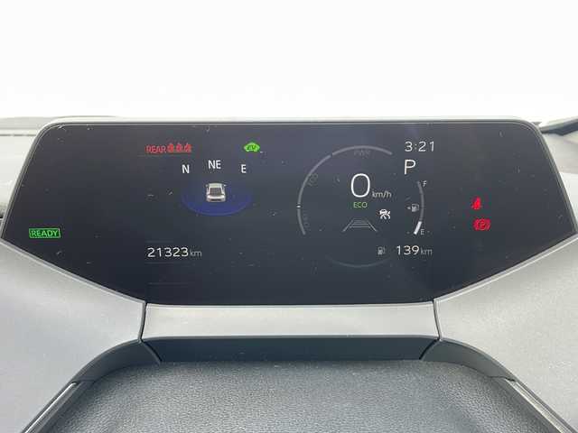 トヨタ プリウス Z 山形県 2023(令5)年 2.2万km ダークブルー 4WD/寒冷地仕様/パノラマルーフ/純正12.3型ディスプレイオーディオ/　(AM/FM/AppleCarPlay、AndroidAuto対応)/フルセグTV/パワーバックドア/パノラミックビューモニター/ビルトインETC2.0/前後ドライブレコーダー/レーダークルーズコントロール/クリアランスソナー/セーフティセンス/・プリクラッシュセーフティ/・緊急時操舵支援/・フロントクロストラフィックアラート/・レーンチェンジアシスト/・レーントレーシングアシスト/・レーンディパーチャーアラート/・オートマチックハイビーム/・ロードサインアシスト/・ドライバー異常時対応システム/・プロアクティブドライビングアシスト/・発進遅れ告知機能/ブラインドスポットモニター/トヨタチームメイト(アドバンストパーク)/パーキングサポートブレーキ/デジタルインナーミラー/LEDヘッドランプ/合皮巻きステアリング/ステアリングヒーター/レッド加飾付合皮スポーティシート/前席シートヒーター/ベンチレーション/運転席メモリー付パワーシート/純正19インチアルミホイール/スマートエントリー/スタートシステム/禁煙車