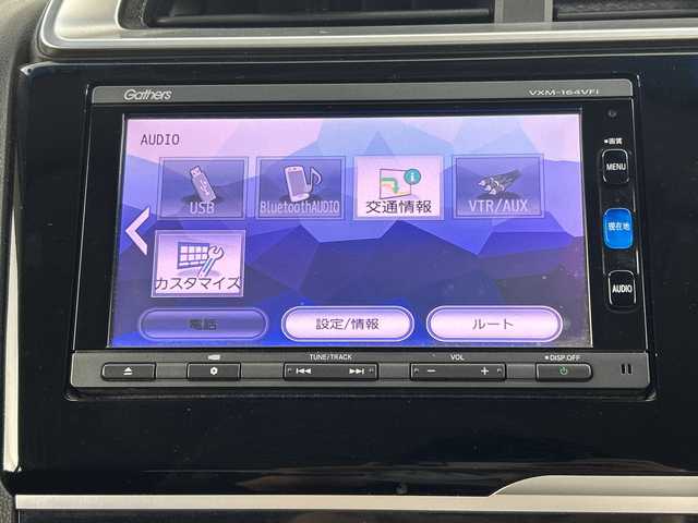 ホンダ フィット 13G Fパッケージ 愛知県 2016(平28)年 6.4万km プレミアムホワイトパールⅡ 禁煙車/純正7インチナビ/(CD/DVD/AM/FM/Bluetooth/ワンセグTV）/バックカメラ/ETC/前方ドライブレコーダー/スマートキー/プッシュスタート/純正フロアマット/横滑り防止装置/ステアリングスイッチ/オートエアコン/ドアバイザー