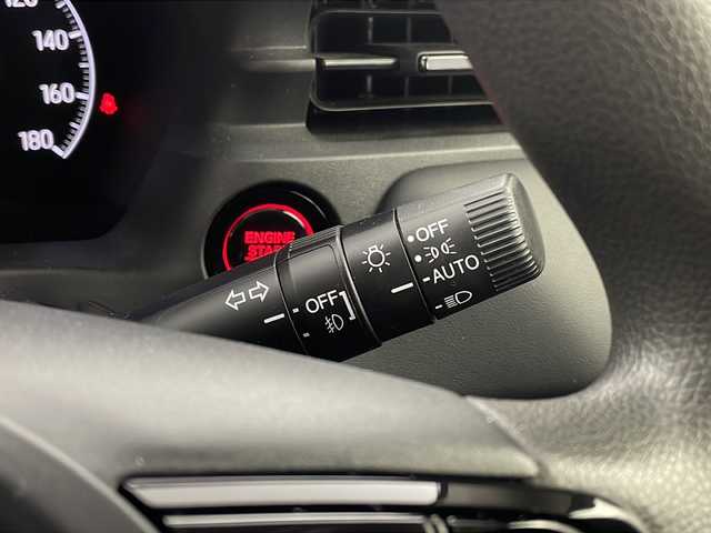 ホンダ ヴェゼル G 栃木県 2023(令5)年 2.9万km クリスタルブラックパール 純正9インチナビ/（BT/TV/Apple CarPlay/Android Auto/AM/FM)/ホンダセンシング/・衝突軽減ブレーキ/・誤発進抑制/・歩行者事故低減ステアリング/・車線逸脱抑制機能/・レーダークルーズコントロール/・パーキングサポートブレーキ/・標識認識/・先行車発進お知らせ/ワイヤレス充電/ETC2.0/前後ドライブレコーダー/電動格納ミラー/ステアリングスイッチ/純正ホイール/プッシュスタート/スマートキー