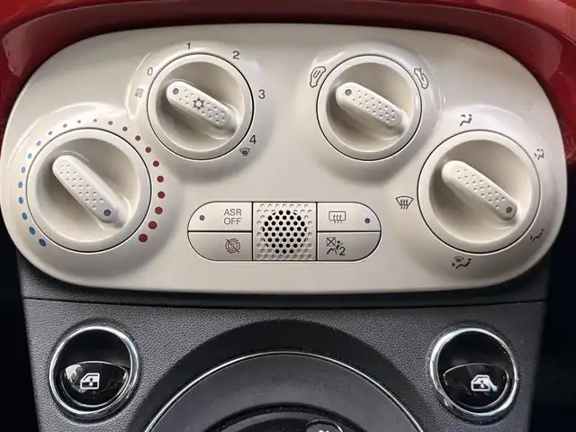 フィアット ５００ 1．2 カルト 東京都 2022(令4)年 2.5万km パソドプレレッド ワンオーナー/純正ディスプレイオーディオ/・Bluetooth/USB/ドライブレコーダー(前後)/MTモード/パドルシフト/ステアリングスイッチ/革巻きステアリング/ETC2.0/取扱説明書/保証書/記録簿