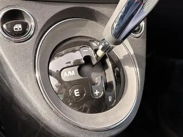 フィアット ５００ 1．2 カルト 東京都 2022(令4)年 2.5万km パソドプレレッド ワンオーナー/純正ディスプレイオーディオ/・Bluetooth/USB/ドライブレコーダー(前後)/MTモード/パドルシフト/ステアリングスイッチ/革巻きステアリング/ETC2.0/取扱説明書/保証書/記録簿