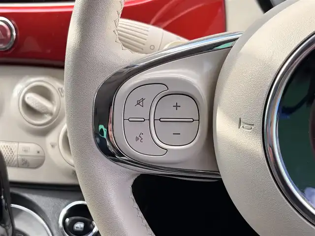 フィアット ５００ 1．2 カルト 東京都 2022(令4)年 2.5万km パソドプレレッド ワンオーナー/純正ディスプレイオーディオ/・Bluetooth/USB/ドライブレコーダー(前後)/MTモード/パドルシフト/ステアリングスイッチ/革巻きステアリング/ETC2.0/取扱説明書/保証書/記録簿