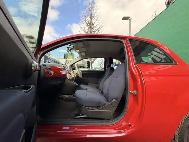 フィアット ５００ 1．2 カルト 東京都 2022(令4)年 2.5万km パソドプレレッド ワンオーナー/純正ディスプレイオーディオ/・Bluetooth/USB/ドライブレコーダー(前後)/MTモード/パドルシフト/ステアリングスイッチ/革巻きステアリング/ETC2.0/取扱説明書/保証書/記録簿