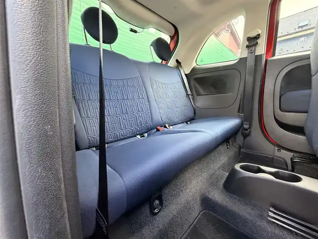 フィアット ５００ 1．2 カルト 東京都 2022(令4)年 2.5万km パソドプレレッド ワンオーナー/純正ディスプレイオーディオ/・Bluetooth/USB/ドライブレコーダー(前後)/MTモード/パドルシフト/ステアリングスイッチ/革巻きステアリング/ETC2.0/取扱説明書/保証書/記録簿