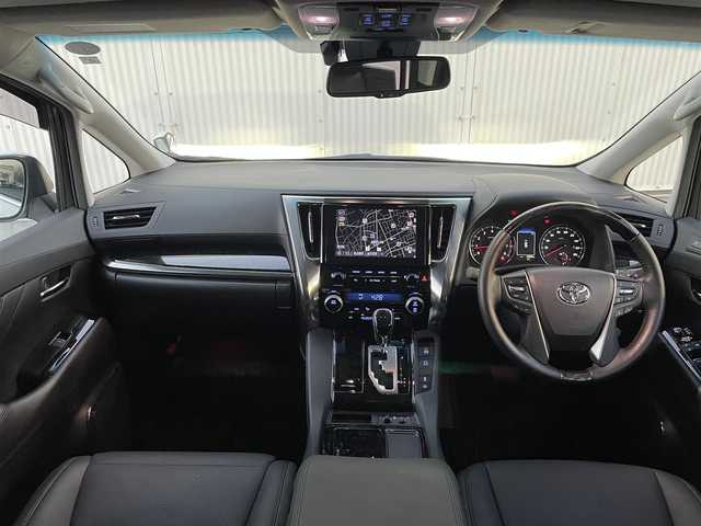 トヨタ アルファード S Cパッケージ 群馬県 2023(令5)年 0.5万km ホワイトパールクリスタルシャイン トヨタセーフティセンス/・衝突軽減ブレーキシステム/・レーンキープアシスト/・レーダークルーズコントロール/・オートハイビーム/・クリアランスソナー/純正ディスプレイオーディオ/（ナビ機能/DVDデッキ/BT/フルセグTV/Miracast）/バックカメラ/ダブルサンルーフ/純正フリップダウンモニター/両側パワースライドドア/ビルトインETC2.0/ステアリングスイッチ/ステアリングヒーター/パワーシート（D席メモリ機能あり）/シートヒーター/エアシート/オートホールド/LEDヘッドライト/フォグライト/ドアバイザー/電格ミラー/純正フロアマット/純正18インチアルミホイール