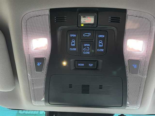 トヨタ アルファード S Cパッケージ 群馬県 2023(令5)年 0.5万km ホワイトパールクリスタルシャイン トヨタセーフティセンス/・衝突軽減ブレーキシステム/・レーンキープアシスト/・レーダークルーズコントロール/・オートハイビーム/・クリアランスソナー/純正ディスプレイオーディオ/（ナビ機能/DVDデッキ/BT/フルセグTV/Miracast）/バックカメラ/ダブルサンルーフ/純正フリップダウンモニター/両側パワースライドドア/ビルトインETC2.0/ステアリングスイッチ/ステアリングヒーター/パワーシート（D席メモリ機能あり）/シートヒーター/エアシート/オートホールド/LEDヘッドライト/フォグライト/ドアバイザー/電格ミラー/純正フロアマット/純正18インチアルミホイール