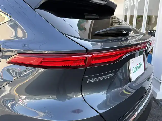トヨタ ハリアー ハイブリッド G 愛知県 2021(令3)年 3.8万km スレートグレーメタリック ワンオーナー/純正ナビ/フルセグテレビ/BSM/クルコン/デジタルインナーミラー/コーナーセンサー/ビルトインETC/パワーバックドア/パワーシート/バックカメラ/純正アルミホイール/ハーフレザーシート/Bluetooth/オートライト/プッシュスタート/USB端子/取説、保証書、ナビ取説、スペアキー有り。