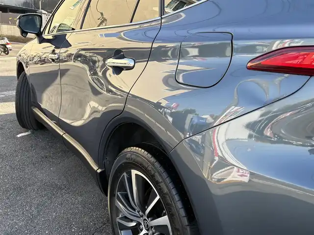 トヨタ ハリアー ハイブリッド G 愛知県 2021(令3)年 3.8万km スレートグレーメタリック ワンオーナー/純正ナビ/フルセグテレビ/BSM/クルコン/デジタルインナーミラー/コーナーセンサー/ビルトインETC/パワーバックドア/パワーシート/バックカメラ/純正アルミホイール/ハーフレザーシート/Bluetooth/オートライト/プッシュスタート/USB端子/取説、保証書、ナビ取説、スペアキー有り。