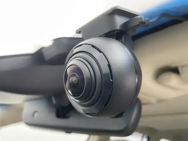 トヨタ ランドクルーザー プラド TX Lパッケージ 富山県 2023(令5)年 2.1万km ホワイトパールクリスタルシャイン サンルーフ/モデリスタエアロ/純正ナビ（AM/FM/DVD/BT/フルセグ）/バックカメラ/ドライブレコーダー/ETC/レザーシート/D/N席パワーシート/D/N席シートヒーター/D/N席シートベンチレーション/衝突被害軽減システム/レーダークルーズコントロール/レーンキープアシスト/コーナーセンサー/横滑り防止装置/純正アルミホイール/純正フロアマット/革巻きステアリング/ステアリングスイッチ/スマートキー