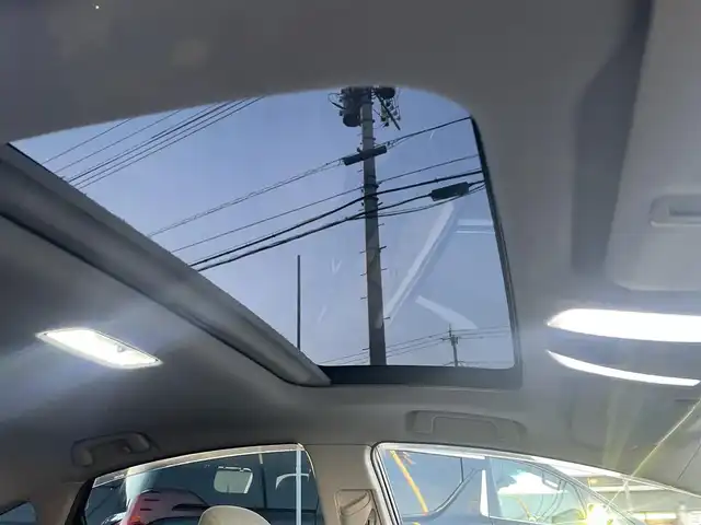 トヨタ プリウス S 栃木県 2011(平23)年 13.8万km ブラック ソーラーパネル付ムーンルーフ/イルミネーテッドエントリーシステム/ローダウン（車高調）/ツーリング純正17インチAW/ディスプレイオーディオ/DVD再生/Bluetoothオーディオ/社外デジタルインナーミラー/バックカメラ/スマートエントリー&スタートシステム/ビルトインETC/スマートキー×2