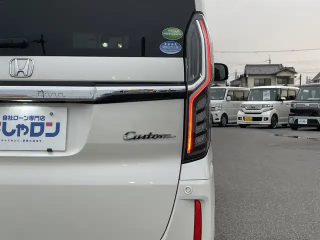 ホンダ Ｎ ＢＯＸ カスタム G L ホンダセンシング 和歌山県 2018(平30)年 8.4万km プレミアムホワイトパールⅡ (株)IDOMが運営する【じしゃロン和歌山店】の自社ローン専用車両になります。こちらは現金またはオートローンご利用時の価格です。自社ローンご希望の方は別途その旨お申付け下さい/社外ナビ/CD/DVD/フルセグ/Bluetooth/両側パワースライドドア/横滑り防止装置/コーナーセンサー/レーンアシスト/エマージェンシーブレーキ/アイドリングストップ/バックカメラ/ETC