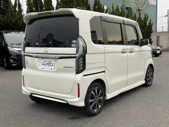 ホンダ Ｎ ＢＯＸ カスタム G L ホンダセンシング 和歌山県 2018(平30)年 8.4万km プレミアムホワイトパールⅡ (株)IDOMが運営する【じしゃロン和歌山店】の自社ローン専用車両になります。こちらは現金またはオートローンご利用時の価格です。自社ローンご希望の方は別途その旨お申付け下さい/社外ナビ/CD/DVD/フルセグ/Bluetooth/両側パワースライドドア/横滑り防止装置/コーナーセンサー/レーンアシスト/エマージェンシーブレーキ/アイドリングストップ/バックカメラ/ETC