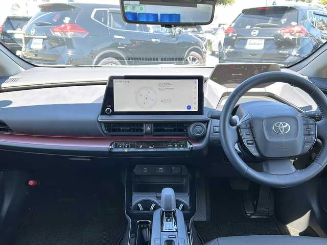 トヨタ プリウス Z 山口県 2024(令6)年 0.8万km グレー 純正ディスプレイオーディオ/フルセグTV/Bluetooth/ビルトインETC2.0/パノラミクビューモニター/トヨタセーフティセンス/クルーズコントロール/レーンキープアシスト/オートハイビーム/クリアランスソナー/ブラインドスポットモニター/シートヒーター/エアシート/ハンドルヒーター/デジタルインナーミラー/パワーバックドア/パワーシート/純正フロアマット/純正19インチAW