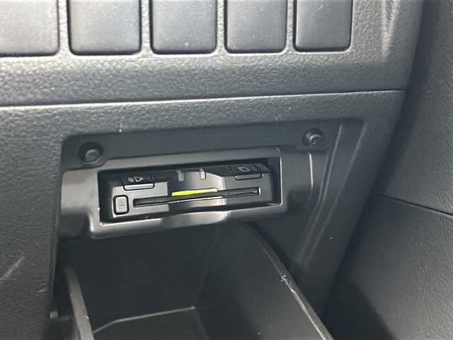トヨタ ヴェルファイア 2．4Z プラチナセレクションⅡ 京都府 2010(平22)年 9.6万km ブラック アルパインＳＤナビ8インチ　/（VIE-X088)/フルセグＴＶ　/両側パワースライドドア　/アルパインフリップダウンモニター　/バックカメラ　/前後コーナーセンサー/電動リアゲート/スマートキー　/ウィンカーミラー　/ビルトインETC　/盗難防止装置/パワーステアリング/パワーウィンドウ/CD/DVD再生機能有/Bluetooth/オットマン/電動リアゲート/横滑り防止/Wサイドエアバッグ/社外車高調/フルエアロ/Rスポイラー/ローダウン/シートカバー