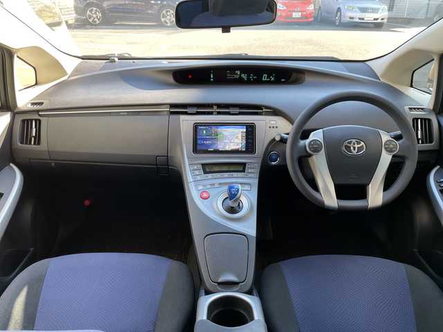 トヨタ プリウス S ツーリングセレクション 静岡県 2013(平25)年 7.7万km ホワイトパールクリスタルシャイン ワンオーナー/社外ナビ（MDV-S711HDW）/フルセグテレビ/ステアリングスイッチ/ビルトインETC/オートライト/純正17インチAW/スマートキー/スペアキー/保証書/取説