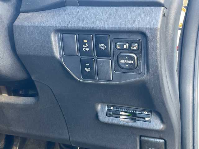 トヨタ プリウス S ツーリングセレクション 静岡県 2013(平25)年 7.7万km ホワイトパールクリスタルシャイン ワンオーナー/社外ナビ（MDV-S711HDW）/フルセグテレビ/ステアリングスイッチ/ビルトインETC/オートライト/純正17インチAW/スマートキー/スペアキー/保証書/取説