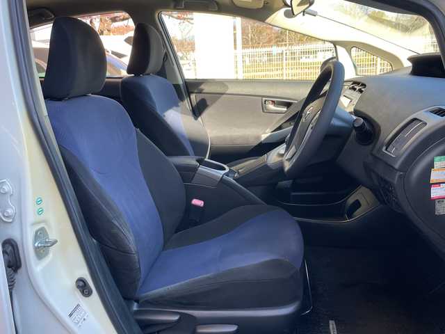 トヨタ プリウス S ツーリングセレクション 静岡県 2013(平25)年 7.7万km ホワイトパールクリスタルシャイン ワンオーナー/社外ナビ（MDV-S711HDW）/フルセグテレビ/ステアリングスイッチ/ビルトインETC/オートライト/純正17インチAW/スマートキー/スペアキー/保証書/取説