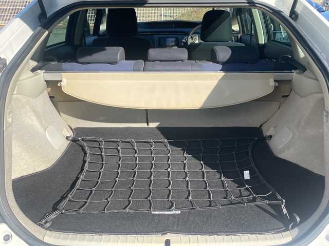 トヨタ プリウス S ツーリングセレクション 静岡県 2013(平25)年 7.7万km ホワイトパールクリスタルシャイン ワンオーナー/社外ナビ（MDV-S711HDW）/フルセグテレビ/ステアリングスイッチ/ビルトインETC/オートライト/純正17インチAW/スマートキー/スペアキー/保証書/取説