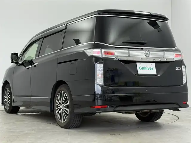 日産 エルグランド 250ハイウェイスターS 愛知県 2021(令3)年 1.8万km 黒 純正OP NISMO　フロントエアロパーツ/純正ワイドナビ/（Bluetooth/フルセグTV/SD/HDMI/CD/DVD/Blu-ray/AM・FM）/全方位カメラ/両側パワースライドドア/パワーバックドア/ハーフレザー/ブラインドスポットモニター/ETC/ドラレコ/純正フロアマット/オートライト/スマートキー/ステアリングリモコン/衝突軽減システム/ACC/テレビキャンセラー/プッシュスタート/純正AW/サンシェード/オットマン