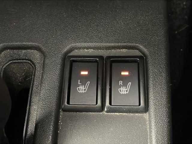 スズキ ジムニー XL 埼玉県 2020(令2)年 3.7万km ジャングルグリーン 社外ナビ（D707BTW）/（ｉＰｏｄ・ＵＳＢ・ＳＤ・ＴＶ・ＦＭ・ＡＭ・Ｂｌｕｅｔｏｏｔｈ）/前後ドライブレコーダー/前席シートヒーター/バックカメラ/横滑り防止装置/レーンキープアシスト/盗難防止装置/衝突軽減ブレーキ/オートハイビーム/ダウンヒルアシストコントロール/フロントフォグランプ/純正ドアバイザー/純正フロアマット/プッシュスタート/電動格納ミラー/スマートキーｘ２