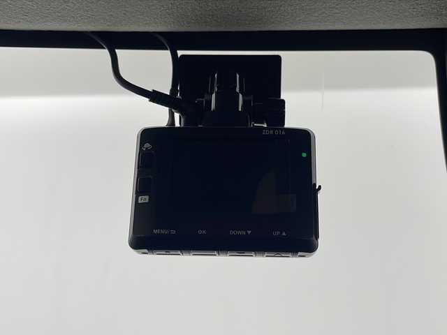 スズキ ジムニー XL 埼玉県 2020(令2)年 3.7万km ジャングルグリーン 社外ナビ（D707BTW）/（ｉＰｏｄ・ＵＳＢ・ＳＤ・ＴＶ・ＦＭ・ＡＭ・Ｂｌｕｅｔｏｏｔｈ）/前後ドライブレコーダー/前席シートヒーター/バックカメラ/横滑り防止装置/レーンキープアシスト/盗難防止装置/衝突軽減ブレーキ/オートハイビーム/ダウンヒルアシストコントロール/フロントフォグランプ/純正ドアバイザー/純正フロアマット/プッシュスタート/電動格納ミラー/スマートキーｘ２