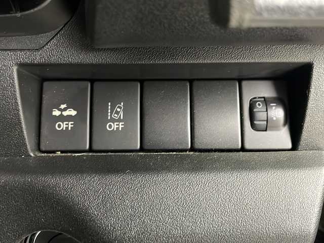 スズキ ジムニー XL 埼玉県 2020(令2)年 3.7万km ジャングルグリーン 社外ナビ（D707BTW）/（ｉＰｏｄ・ＵＳＢ・ＳＤ・ＴＶ・ＦＭ・ＡＭ・Ｂｌｕｅｔｏｏｔｈ）/前後ドライブレコーダー/前席シートヒーター/バックカメラ/横滑り防止装置/レーンキープアシスト/盗難防止装置/衝突軽減ブレーキ/オートハイビーム/ダウンヒルアシストコントロール/フロントフォグランプ/純正ドアバイザー/純正フロアマット/プッシュスタート/電動格納ミラー/スマートキーｘ２