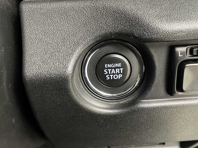 スズキ ジムニー XL 埼玉県 2020(令2)年 3.7万km ジャングルグリーン 社外ナビ（D707BTW）/（ｉＰｏｄ・ＵＳＢ・ＳＤ・ＴＶ・ＦＭ・ＡＭ・Ｂｌｕｅｔｏｏｔｈ）/前後ドライブレコーダー/前席シートヒーター/バックカメラ/横滑り防止装置/レーンキープアシスト/盗難防止装置/衝突軽減ブレーキ/オートハイビーム/ダウンヒルアシストコントロール/フロントフォグランプ/純正ドアバイザー/純正フロアマット/プッシュスタート/電動格納ミラー/スマートキーｘ２