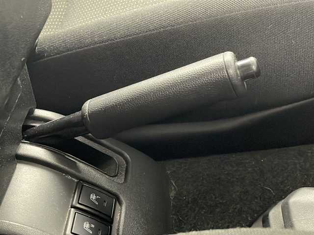 スズキ ジムニー XL 埼玉県 2020(令2)年 3.7万km ジャングルグリーン 社外ナビ（D707BTW）/（ｉＰｏｄ・ＵＳＢ・ＳＤ・ＴＶ・ＦＭ・ＡＭ・Ｂｌｕｅｔｏｏｔｈ）/前後ドライブレコーダー/前席シートヒーター/バックカメラ/横滑り防止装置/レーンキープアシスト/盗難防止装置/衝突軽減ブレーキ/オートハイビーム/ダウンヒルアシストコントロール/フロントフォグランプ/純正ドアバイザー/純正フロアマット/プッシュスタート/電動格納ミラー/スマートキーｘ２