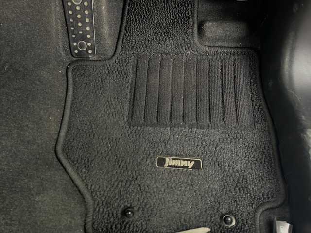 スズキ ジムニー XL 埼玉県 2020(令2)年 3.7万km ジャングルグリーン 社外ナビ（D707BTW）/（ｉＰｏｄ・ＵＳＢ・ＳＤ・ＴＶ・ＦＭ・ＡＭ・Ｂｌｕｅｔｏｏｔｈ）/前後ドライブレコーダー/前席シートヒーター/バックカメラ/横滑り防止装置/レーンキープアシスト/盗難防止装置/衝突軽減ブレーキ/オートハイビーム/ダウンヒルアシストコントロール/フロントフォグランプ/純正ドアバイザー/純正フロアマット/プッシュスタート/電動格納ミラー/スマートキーｘ２