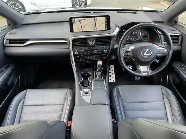 レクサス ＲＸ 300 Fスポーツ 福岡県 2020(令2)年 3.3万km グラファイトブラックガラスフレーク ワンオーナー/純正メーカーナビ/フルセグTV/Bluetooth対応/サンルーフ/クルーズコントロール/パドルシフト/360度カメラ/バックカメラ/ブラインドスポットモニター/シートヒーター（前席・後席）/エアーシート（前席）/ステアリングヒーター/パワーバックドア/パワーシート（運転席メモリ付）/レザーシート/ビルトインETC/純正フロアマット/純正アルミホイール/プッシュスタート/禁煙車/取扱説明書/スペアキー/スマートキー