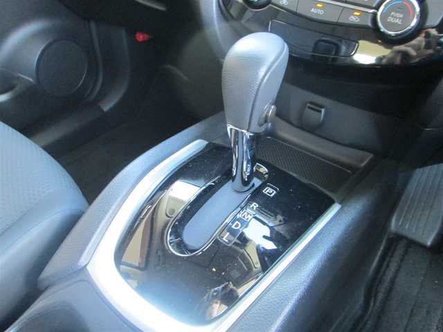 日産 エクストレイル ハイブリッド 20X エマージェンシーブレーキ 千葉県 2017(平29)年 6.4万km スチールブルー ワンオーナー/純正SDナビ、フルセグTV/バックカメラ/純正オーディオ【DVD/CD/BT/SD/USB】/LEDヘッドライト&ハロゲンフォグ/エマージェンシーブレーキ/車線逸脱警報/横滑り防止装置/革巻きステアリング/カプロンシート/前席シートヒーター/前後コーナーセンサー/パワーバックドア/ビルトインETC/スペアキー/取扱説明書/新車時保証書/日産整備記録簿(H30/31/R2/3/4/5/6/7)