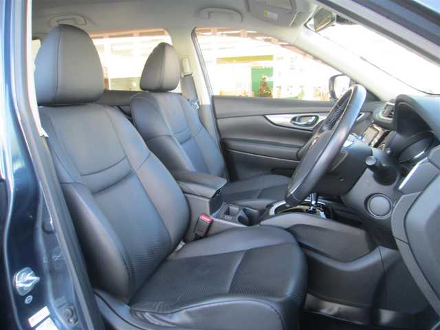 日産 エクストレイル ハイブリッド 20X エマージェンシーブレーキ 千葉県 2017(平29)年 6.4万km スチールブルー ワンオーナー/純正SDナビ、フルセグTV/バックカメラ/純正オーディオ【DVD/CD/BT/SD/USB】/LEDヘッドライト&ハロゲンフォグ/エマージェンシーブレーキ/車線逸脱警報/横滑り防止装置/革巻きステアリング/カプロンシート/前席シートヒーター/前後コーナーセンサー/パワーバックドア/ビルトインETC/スペアキー/取扱説明書/新車時保証書/日産整備記録簿(H30/31/R2/3/4/5/6/7)