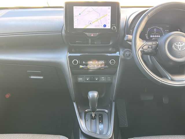 トヨタ ヤリスクロス ハイブリッド Z 愛知県 2024(令6)年 2.7万km ブラックマイカ ・禁煙車/・ワンオーナー/・純正ディスプレイオーディオ/・ナビ付/フルセグＴＶ//Bluetooth//USB/HDMI/・パノラミックビューモニター/・ビルトインＥＴＣ/・アドバンスドパーク/・トヨタセーフティセンス/・PCS/LTA/LDA/・オートハイビーム/・BSM/RSA/・レーダークルーズコントロール/・クリアランスソナー/・D/N席シートヒーター/・ステアリングヒーター/・プッシュスタート/・運転席パワーシート/・黒合皮ハーフレザーシート/・LEDオートライト/・電動格納ウィンカーミラー/・横滑り防止装置/・純正18インチアルミ/・新車保証書/取扱説明書