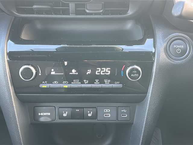 トヨタ ヤリスクロス ハイブリッド Z 愛知県 2024(令6)年 2.7万km ブラックマイカ ・禁煙車/・ワンオーナー/・純正ディスプレイオーディオ/・ナビ付/フルセグＴＶ//Bluetooth//USB/HDMI/・パノラミックビューモニター/・ビルトインＥＴＣ/・アドバンスドパーク/・トヨタセーフティセンス/・PCS/LTA/LDA/・オートハイビーム/・BSM/RSA/・レーダークルーズコントロール/・クリアランスソナー/・D/N席シートヒーター/・ステアリングヒーター/・プッシュスタート/・運転席パワーシート/・黒合皮ハーフレザーシート/・LEDオートライト/・電動格納ウィンカーミラー/・横滑り防止装置/・純正18インチアルミ/・新車保証書/取扱説明書