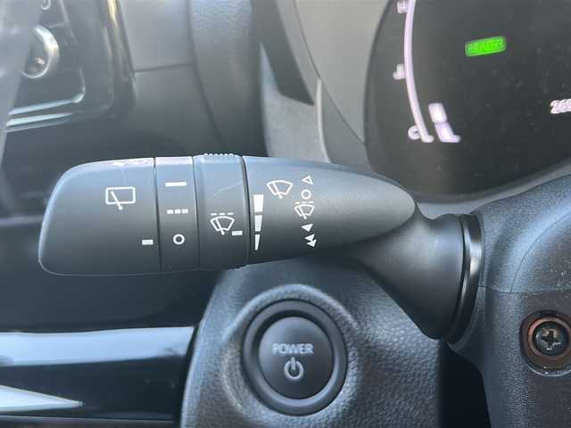 トヨタ ヤリスクロス ハイブリッド Z 愛知県 2024(令6)年 2.7万km ブラックマイカ ・禁煙車/・ワンオーナー/・純正ディスプレイオーディオ/・ナビ付/フルセグＴＶ//Bluetooth//USB/HDMI/・パノラミックビューモニター/・ビルトインＥＴＣ/・アドバンスドパーク/・トヨタセーフティセンス/・PCS/LTA/LDA/・オートハイビーム/・BSM/RSA/・レーダークルーズコントロール/・クリアランスソナー/・D/N席シートヒーター/・ステアリングヒーター/・プッシュスタート/・運転席パワーシート/・黒合皮ハーフレザーシート/・LEDオートライト/・電動格納ウィンカーミラー/・横滑り防止装置/・純正18インチアルミ/・新車保証書/取扱説明書