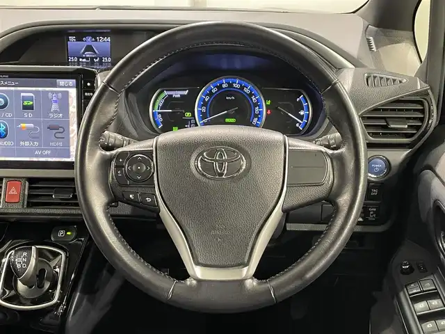 トヨタ ヴォクシー ハイブリッド ZS 煌Ⅱ 愛知県 2017(平29)年 8万km ブラック アルパインＢＩＧＸ１１インチ/アルパインフリップダウンモニター/ダブルゾーン/両側パワースライドドア/プリクラッシュセーフティ　/レーンディパーチャーアラート/先行車発進告知/オートハイビーム/アクセサリーソケット　/ビルトインＥＴＣ/バックカメラ/ISOFIX/プッシュスタート