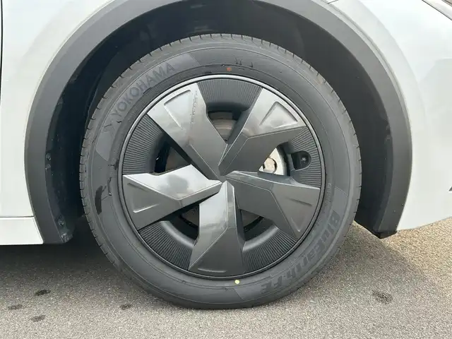 トヨタ プリウス U 岡山県 2024(令6)年 0.3万km プラチナホワイトパールマイカ コネクティッドナビ対応ディスプレイオーディオ/フルセグTV/USB/Bluetooth/バックカメラ/トヨタセーフティセンス/レーダークルーズコントロール/レーンキープアシスト/プリクラッシュセーフティ/ハイビームアシスト/セーフティセンス付帯オプション/ブラインドスポットモニター/パーキングサポートブレーキ/レーンチェンジアシスト/充電用USB端子/ETC2.0/ドライブレコーダー/禁煙車