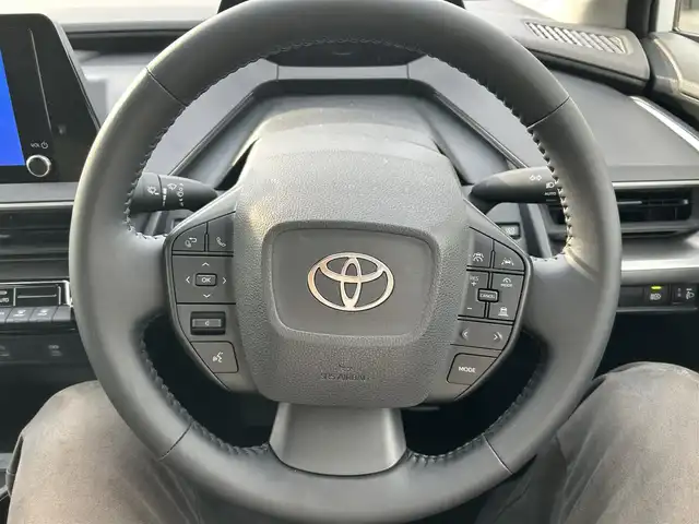 トヨタ プリウス U 岡山県 2024(令6)年 0.3万km プラチナホワイトパールマイカ コネクティッドナビ対応ディスプレイオーディオ/フルセグTV/USB/Bluetooth/バックカメラ/トヨタセーフティセンス/レーダークルーズコントロール/レーンキープアシスト/プリクラッシュセーフティ/ハイビームアシスト/セーフティセンス付帯オプション/ブラインドスポットモニター/パーキングサポートブレーキ/レーンチェンジアシスト/充電用USB端子/ETC2.0/ドライブレコーダー/禁煙車