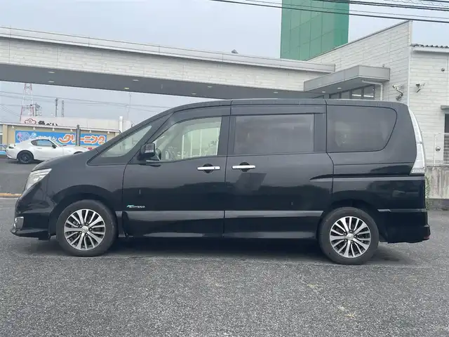 日産 セレナ ハイウェイスター Sハイブリッド 滋賀県 2015(平27)年 6.3万km ダイヤモンドブラック ワンオーナー/純正SDナビ（Bluetooth、CD、DVD、iPod）/フリップダウンモニター/フルセグTV/バックカメラ/両側パワースライドドア/ABS/横滑り防止装置/レーンキープアシスト/Wエアバッグ/前後社外ドライブレコーダー/プッシュスタート/スマートキー/純正フロアマット/LEDヘッドライト/保証書/取扱説明書