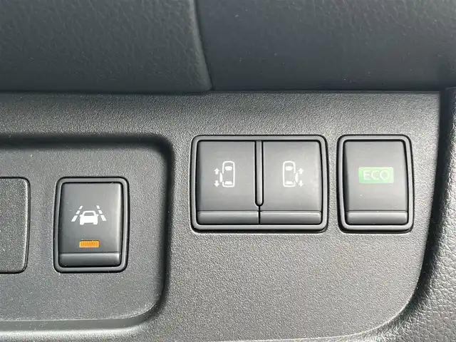 日産 セレナ ハイウェイスター Sハイブリッド 滋賀県 2015(平27)年 6.3万km ダイヤモンドブラック 純正8インチナビ/【Bluetooth/CD/DVD/ワンセグTV】/フリップダウンモニター/バックカメラ/ETC/前後ドラレコ/両側パワースライドドア/LEDヘッドランプ/ステアリングスイッチ/エマージェンシーブレーキ/クルーズコントロール/車線逸脱警報/スマートキー