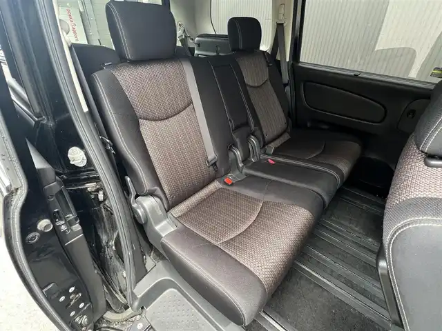 日産 セレナ ハイウェイスター Sハイブリッド 滋賀県 2015(平27)年 6.3万km ダイヤモンドブラック 純正8インチナビ/【Bluetooth/CD/DVD/ワンセグTV】/フリップダウンモニター/バックカメラ/ETC/前後ドラレコ/両側パワースライドドア/LEDヘッドランプ/ステアリングスイッチ/エマージェンシーブレーキ/クルーズコントロール/車線逸脱警報/スマートキー