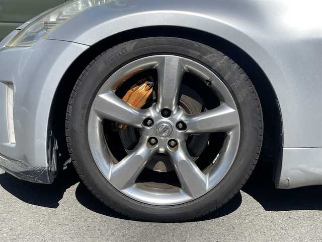 日産 フェアレディ Ｚ バージョンS 静岡県 2008(平20)年 14.9万km ブリリアントシルバー ６ＭＴ車　/ＴＥＩＮ車高調　/ブレンボキャリパー　/ＭＯＭＯステアリング　　/レカロシート　　/フロントエアダムフィニッシャー　/リアスポイラー　/純正１８インチＡＷ　/社外ＣＤオーディオ　/ＥＴＣ　　/リモコンキー /スペアキー/保証書/取説
